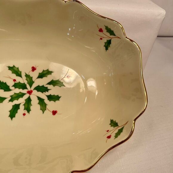 LENOX HOLIDAY ARCHIVE LARGE FLUTED BOWL 10 INCHES - Picture 3 of 9